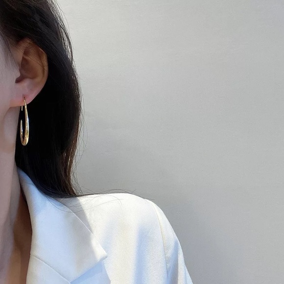 New 18k gold plated earrings - Picture 2 of 5